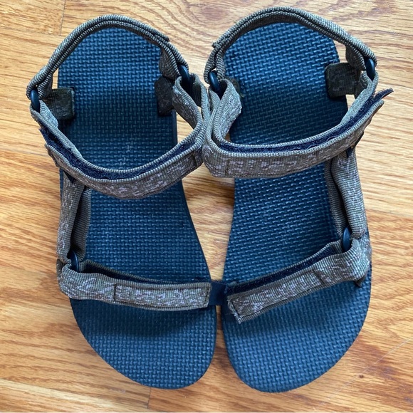 Teva Kids Classic Sandals Size 4 Vibe Dark Olive Original Universal - Picture 7 of 8